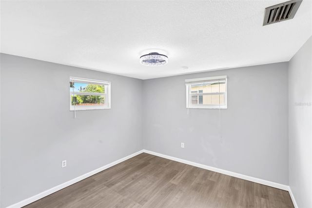 142 2ND AVENUE, Nokomis, FL 34275
