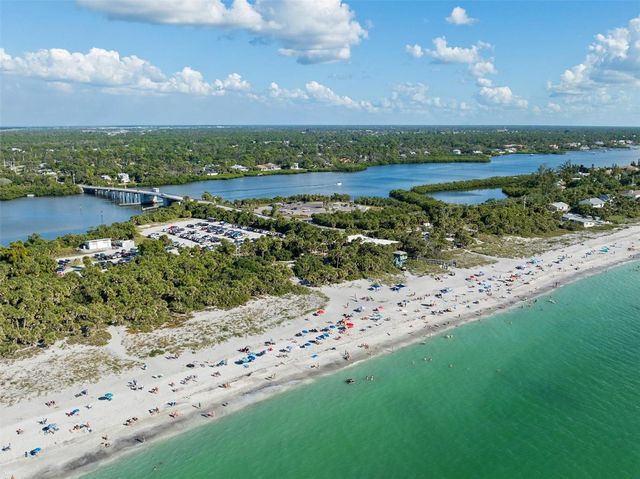 142 2ND AVENUE, Nokomis, FL 34275