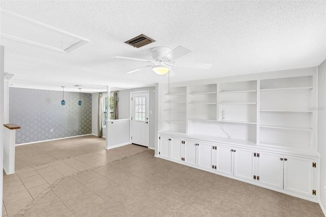 142 2ND AVENUE, Nokomis, FL 34275