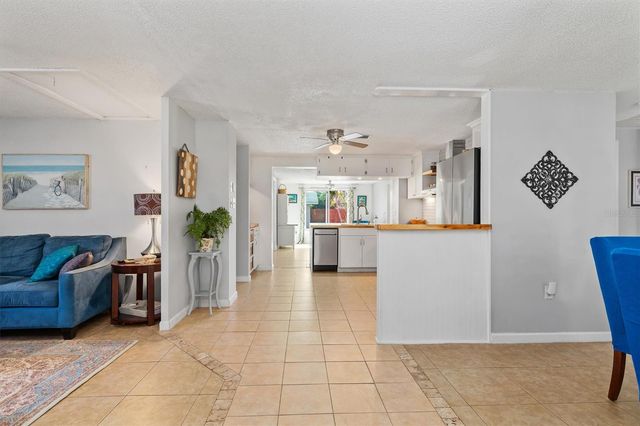 142 2ND AVENUE, Nokomis, FL 34275