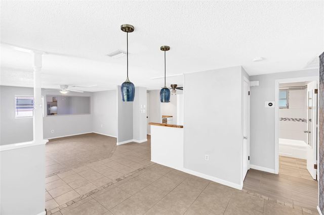 142 2ND AVENUE, Nokomis, FL 34275