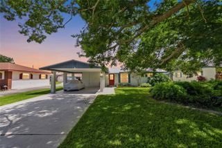 142 2ND AVENUE, Nokomis, FL 34275