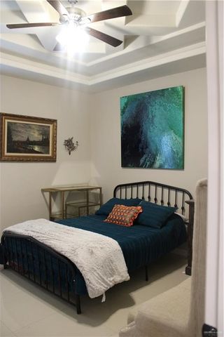 908 W Iroquois Avenue, Pharr, TX 78577