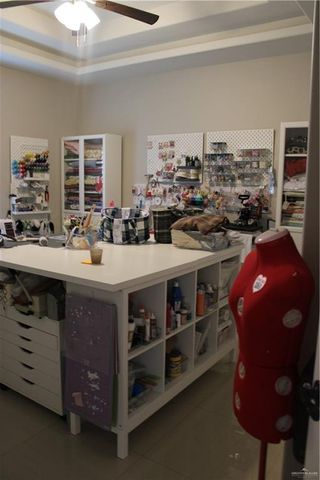 908 W Iroquois Avenue, Pharr, TX 78577