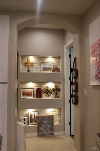 908 W Iroquois Avenue, Pharr, TX 78577