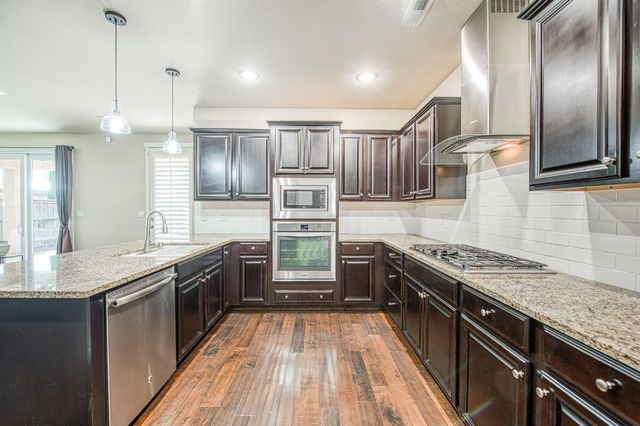 1742 N Broadbent Lane, Clovis, CA 93619