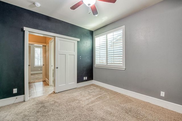 1742 N Broadbent Lane, Clovis, CA 93619