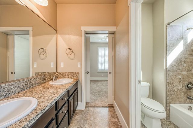 1742 N Broadbent Lane, Clovis, CA 93619