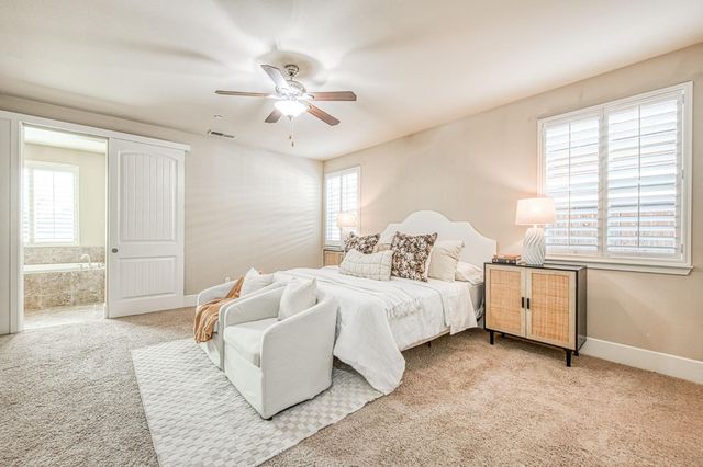 1742 N Broadbent Lane, Clovis, CA 93619