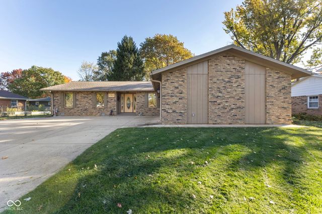 751 Lindenwood Drive, Greenwood, IN 46142