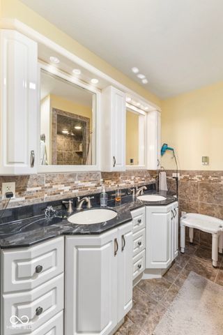 751 Lindenwood Drive, Greenwood, IN 46142