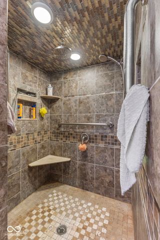 751 Lindenwood Drive, Greenwood, IN 46142