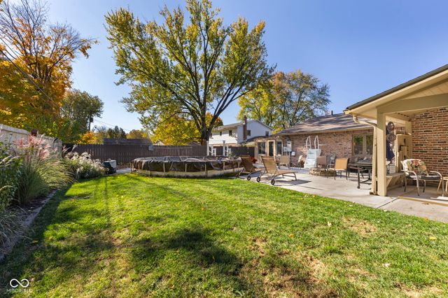 751 Lindenwood Drive, Greenwood, IN 46142