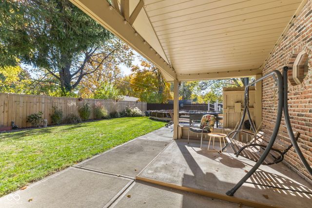 751 Lindenwood Drive, Greenwood, IN 46142