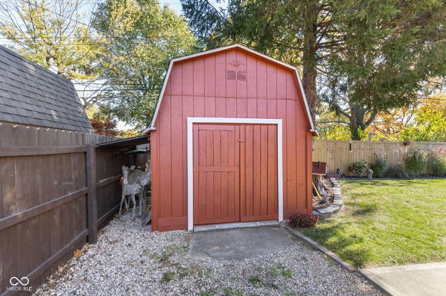 751 Lindenwood Drive, Greenwood, IN 46142