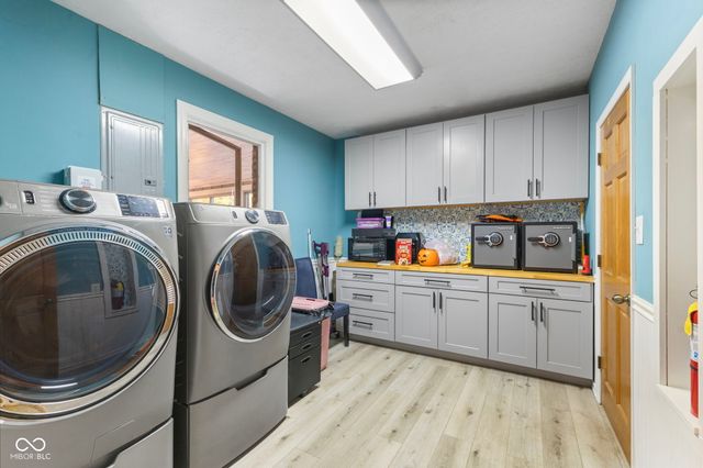 751 Lindenwood Drive, Greenwood, IN 46142