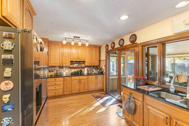 751 Lindenwood Drive, Greenwood, IN 46142