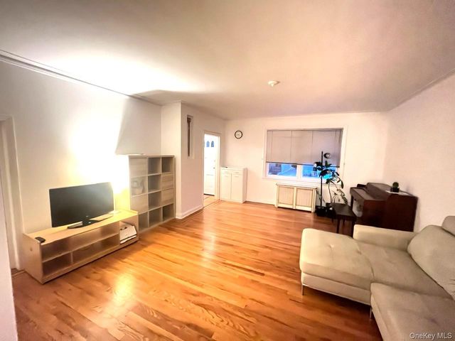 1945 Paulding Avenue, Bronx, NY 10462