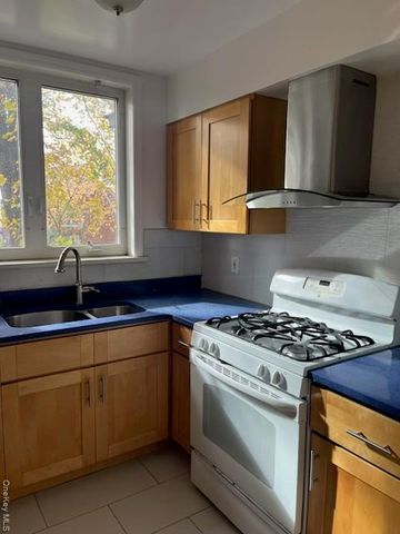 1945 Paulding Avenue, Bronx, NY 10462