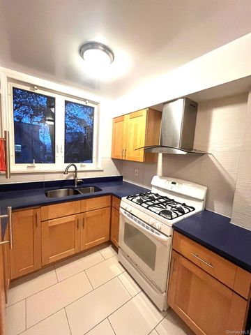 1945 Paulding Avenue, Bronx, NY 10462