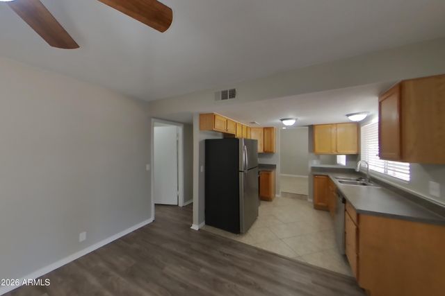 7334 W CAROL Avenue, Peoria, AZ 85345