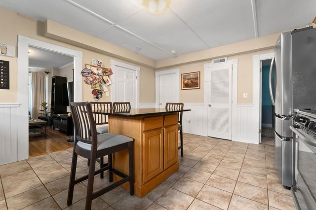 3 Soffron Ln 1, Ipswich, MA 01938