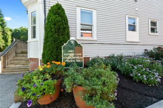 3 Soffron Ln 1, Ipswich, MA 01938