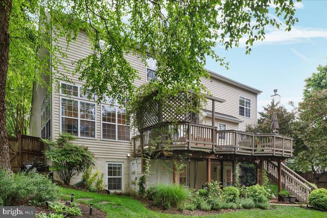 821 SANTMYER DR SE, Leesburg, VA 20175