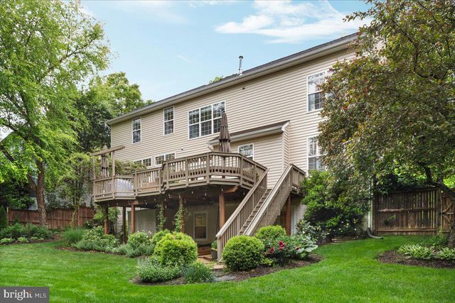 821 SANTMYER DR SE, Leesburg, VA 20175