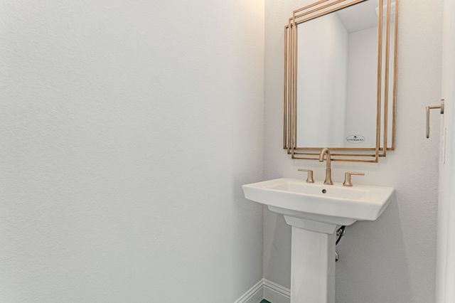 407 Athenia Drive, Fort Worth, TX 76114