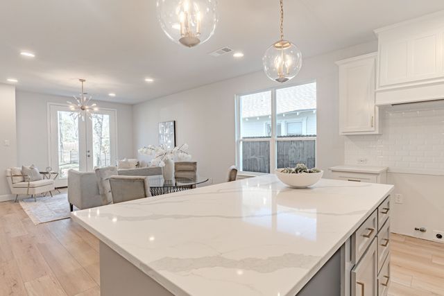 407 Athenia Drive, Fort Worth, TX 76114