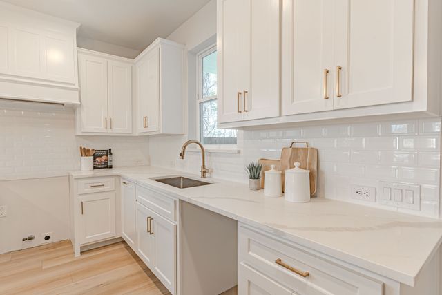 407 Athenia Drive, Fort Worth, TX 76114