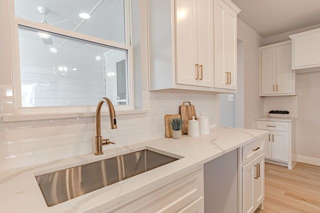 407 Athenia Drive, Fort Worth, TX 76114