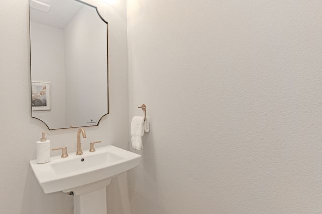 407 Athenia Drive, Fort Worth, TX 76114