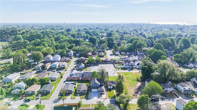 632 Day St, Hampton, VA 23661
