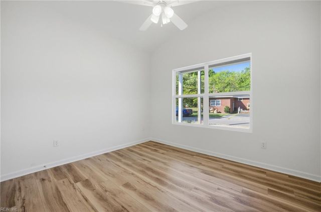632 Day St, Hampton, VA 23661