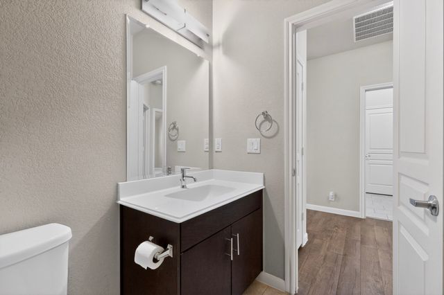 2013 Windsong Drive, Heartland, TX 75126