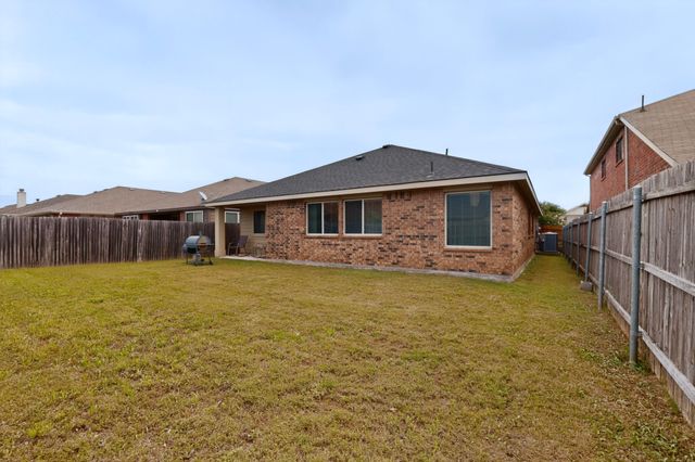 2013 Windsong Drive, Heartland, TX 75126