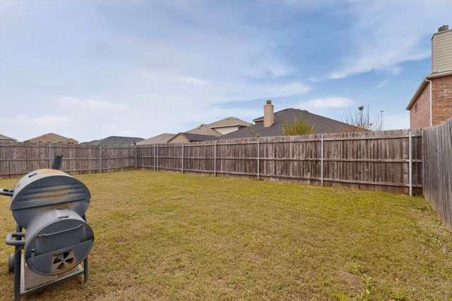 2013 Windsong Drive, Heartland, TX 75126