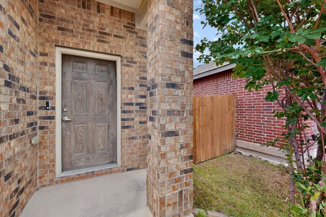 2013 Windsong Drive, Heartland, TX 75126