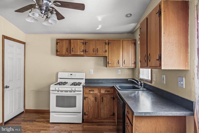 8260 BALFOUR RD, Pennsauken, NJ 08110