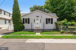 8260 BALFOUR RD, Pennsauken, NJ 08110