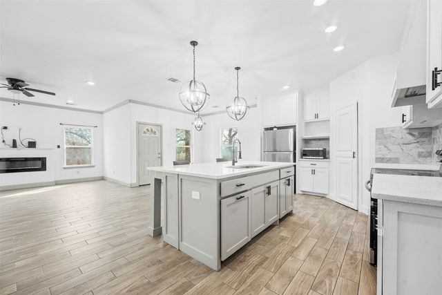 4801 Shackleford Street, Fort Worth, TX 76119