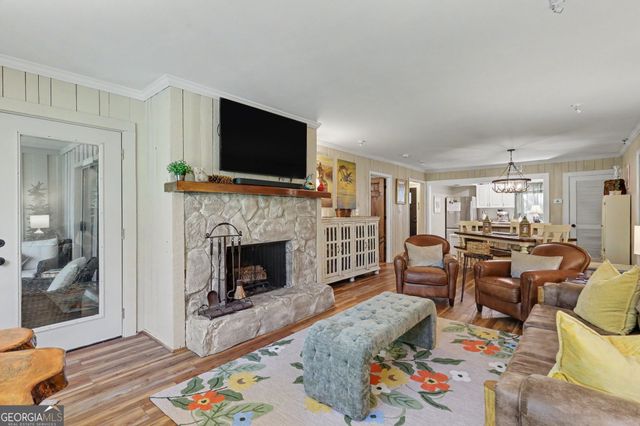 227 Shakespeare Drive 302, Clayton, GA 30525