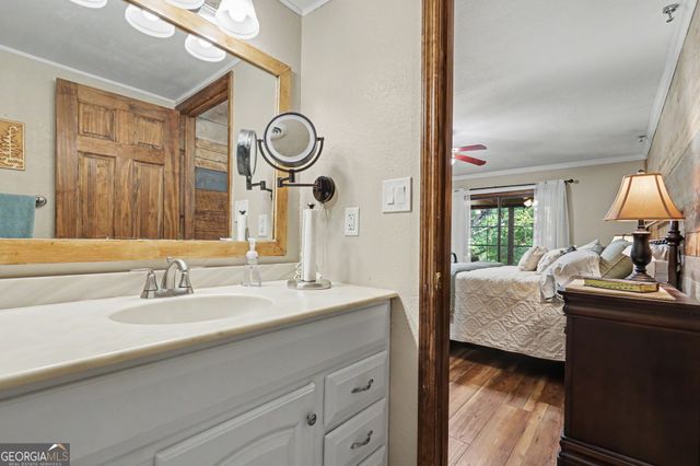 227 Shakespeare Drive 302, Clayton, GA 30525