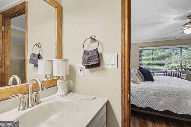 227 Shakespeare Drive 302, Clayton, GA 30525