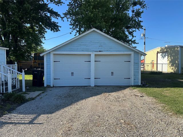 507 S 6th Street, Morris, OK 74445