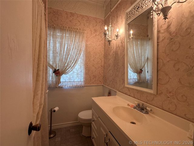 507 S 6th Street, Morris, OK 74445