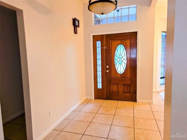 101 E Warbler Avenue, Mcallen, TX 78504