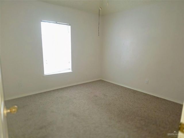 101 E Warbler Avenue, Mcallen, TX 78504